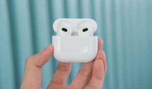 AirPods Apple