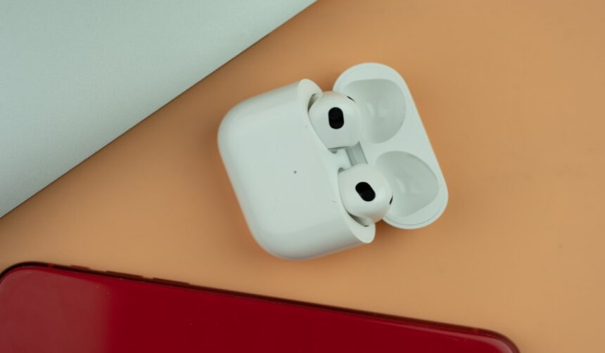 AirPods Apple