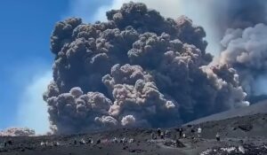 eruzione Etna 2 giugno