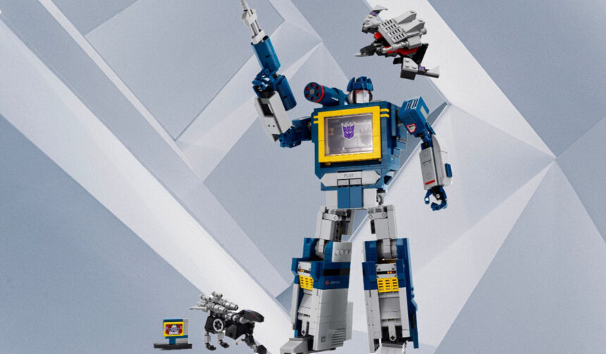 LEGO Transformer SOUNDWAVE
