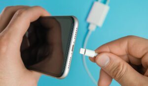 come risparmiare batteria iPhone