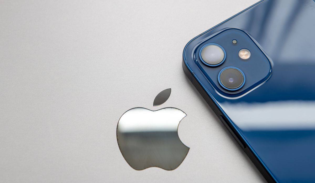 iPhone Apple