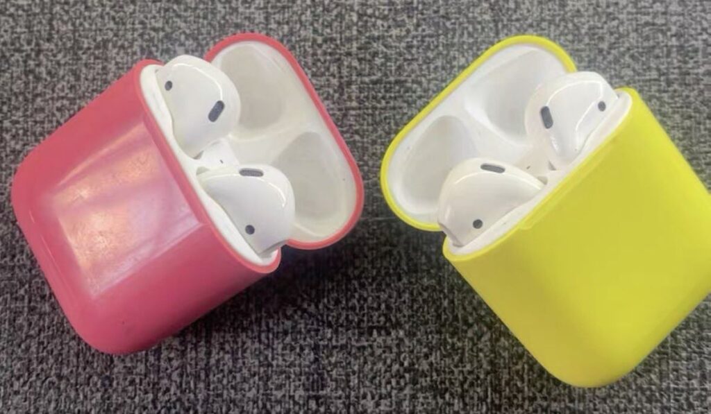 AirPods colorati