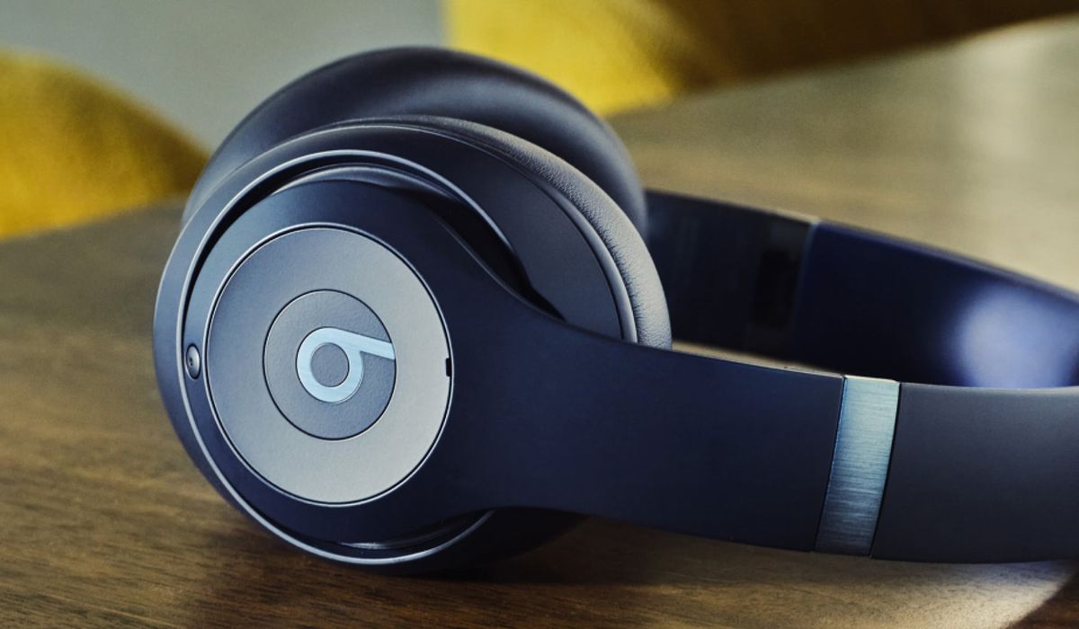 Over Ear Beats Studio Pro