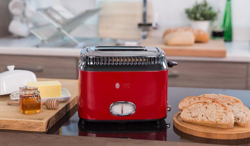 tostapane Russell Hobbs Retro