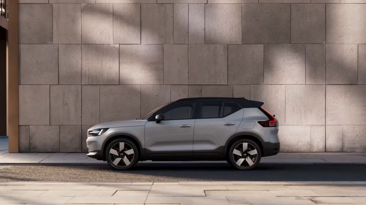 Volvo EX40