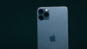 iPhone Apple