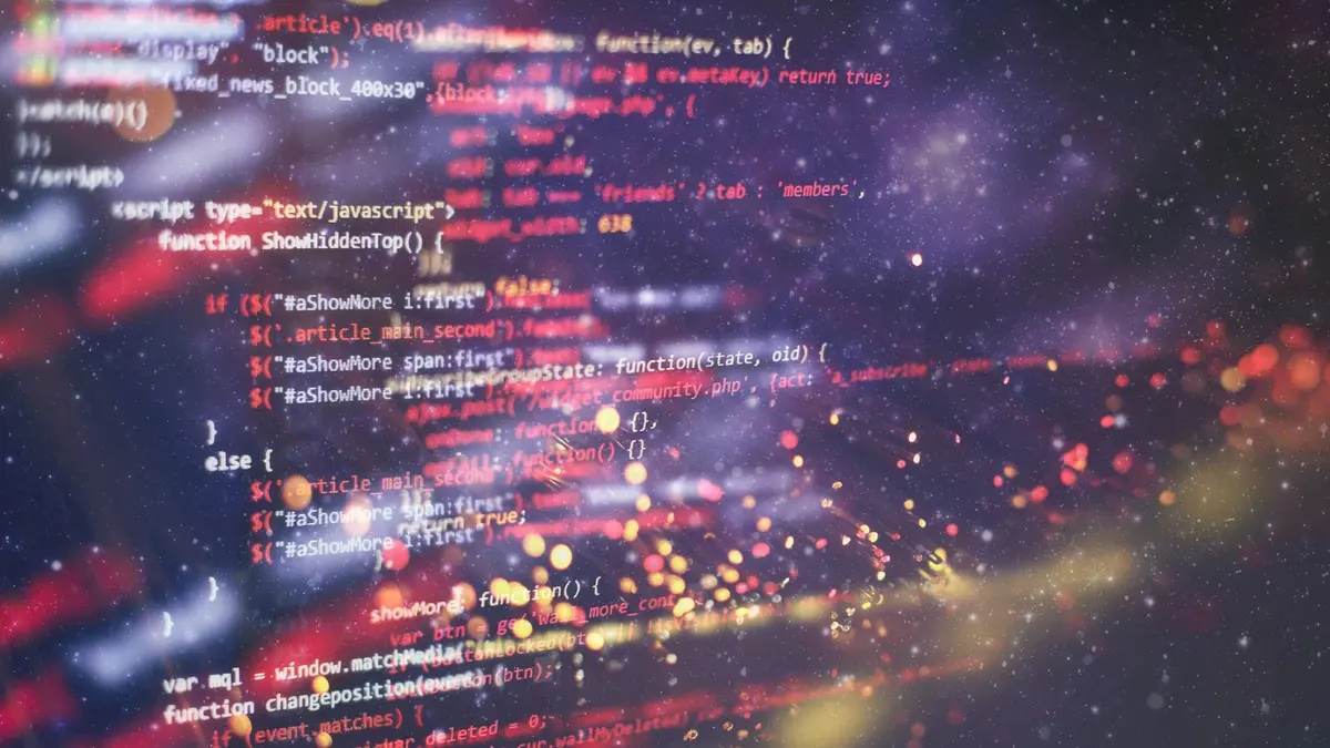 Codice per lo sviluppo web visualizzato sullo schermo di un computer.